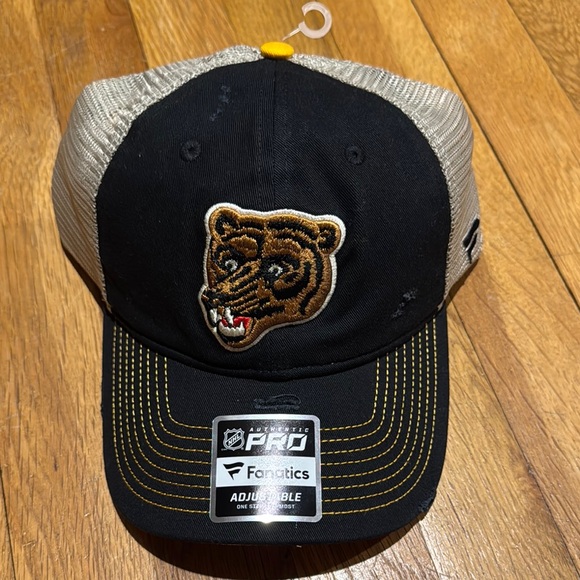 Fanatics Pro Boston Bruins Winter Classic 2023 trucker hat brand new - Picture 1 of 6